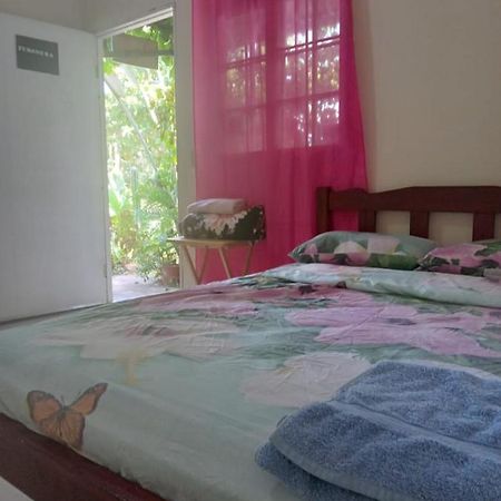 Hostal Brisas Calobrenas Buitenkant foto