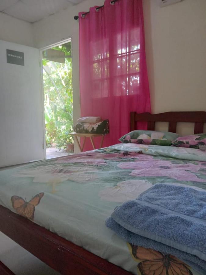 Hostal Brisas Calobrenas Buitenkant foto