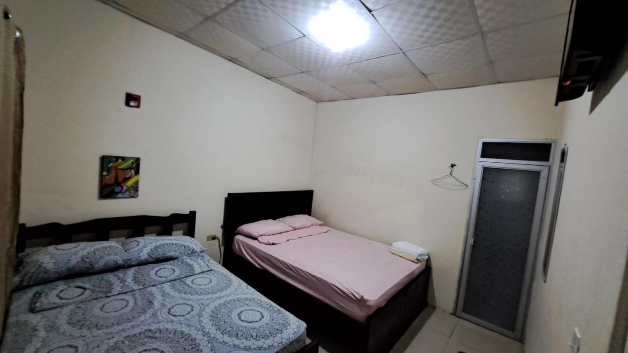 Hostal Brisas Calobrenas Buitenkant foto